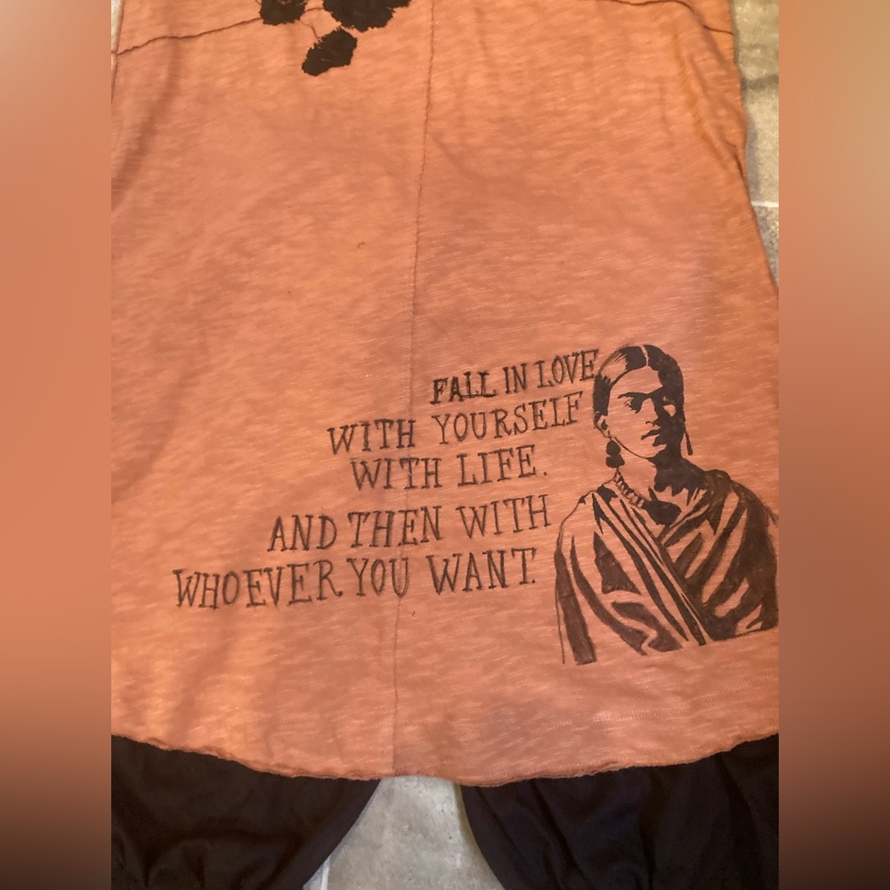 “Viva La Frida” Hand Crafted Rust Graphic Short Sleeve Tunic - Picture 7 of 12